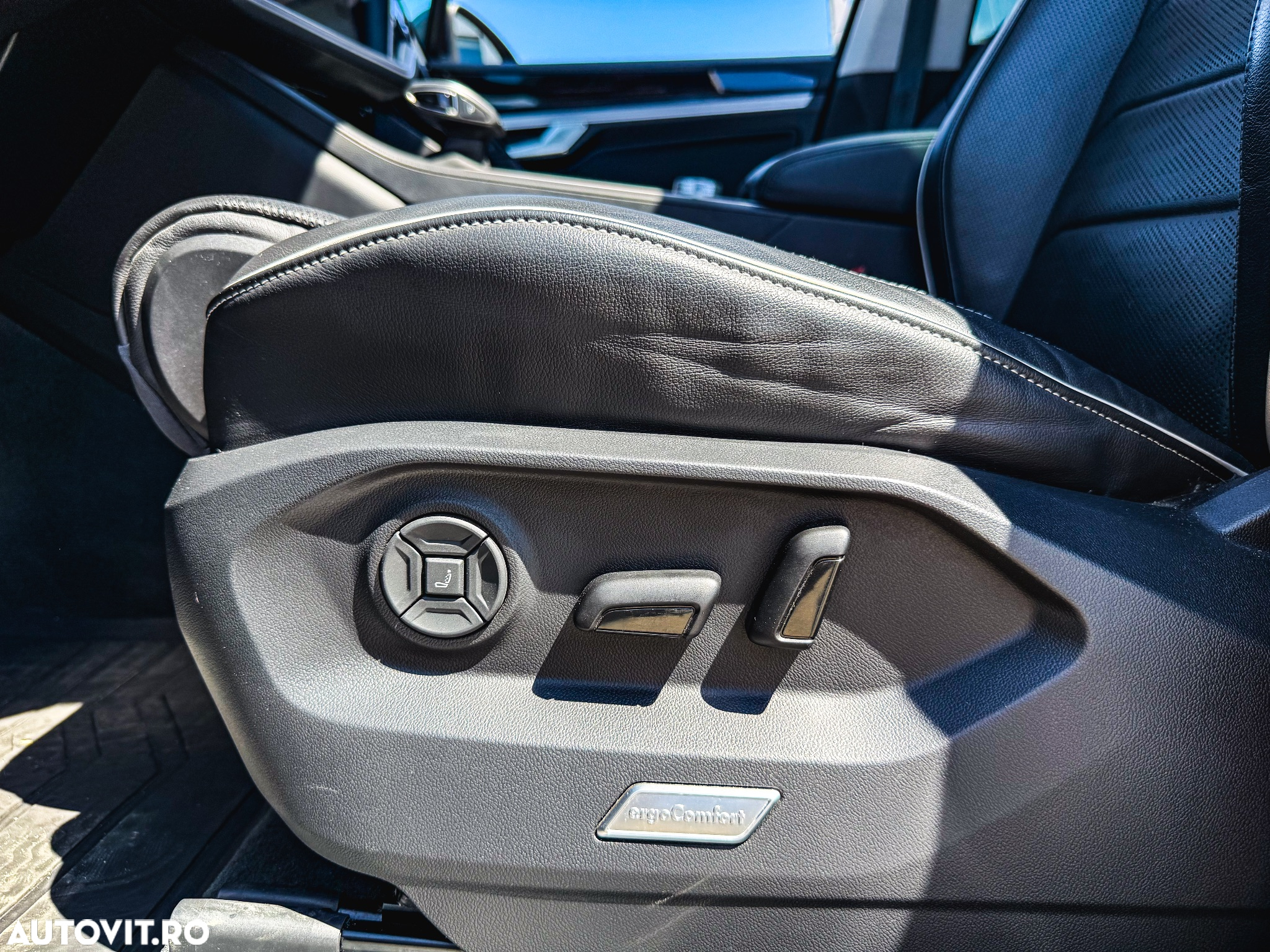 Volkswagen Touareg V6 TDI Elegance - 34