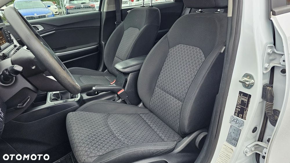 Kia Ceed 1.5 T-GDI S - 6