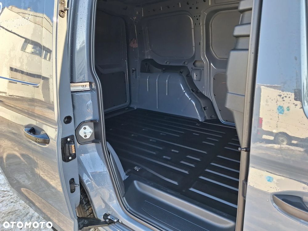 Volkswagen Caddy - 9