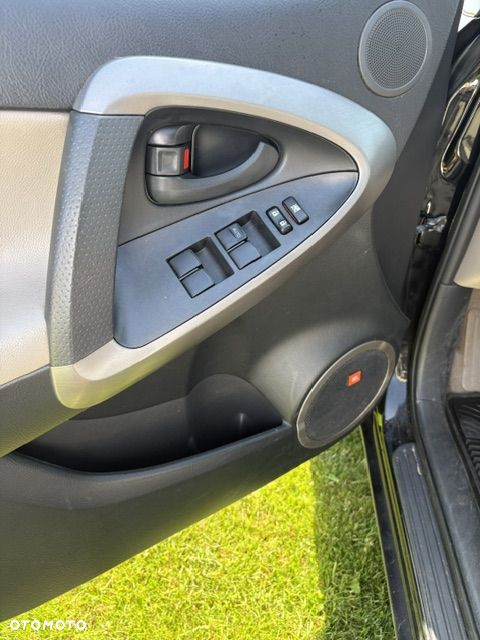 Toyota RAV4 - 15