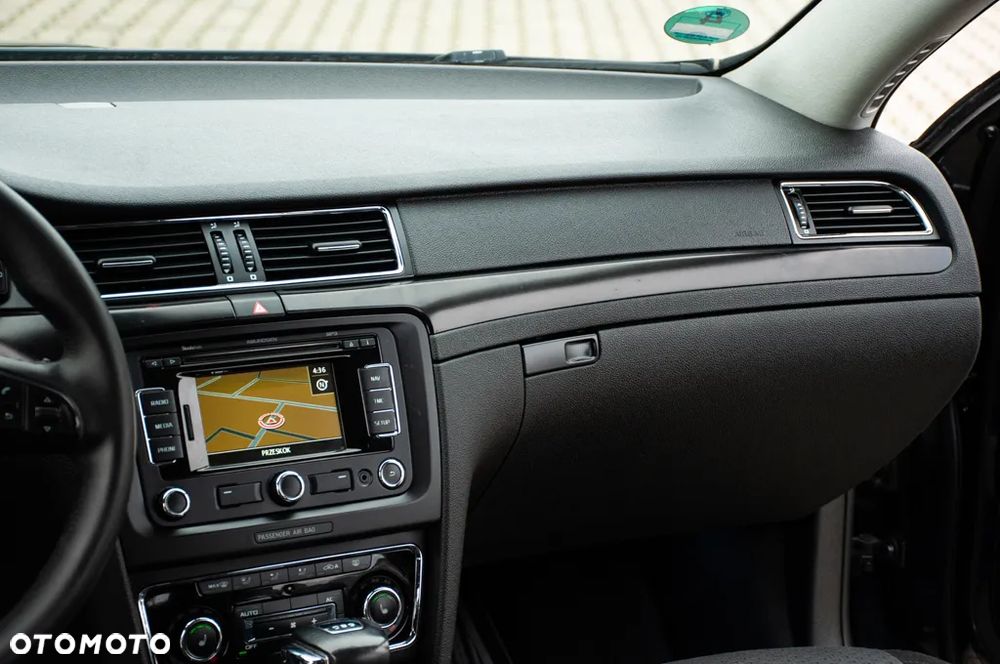 Skoda Superb 2.0 TDI DSG Exclusive - 30