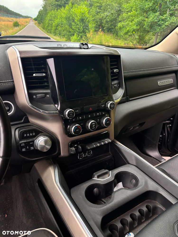 RAM 1500 5.7 Crew Cab Laramie - 18