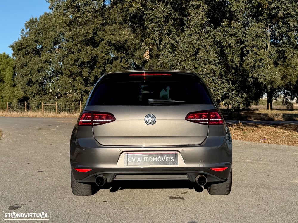 VW Golf 2.0 TDI GTD - 6