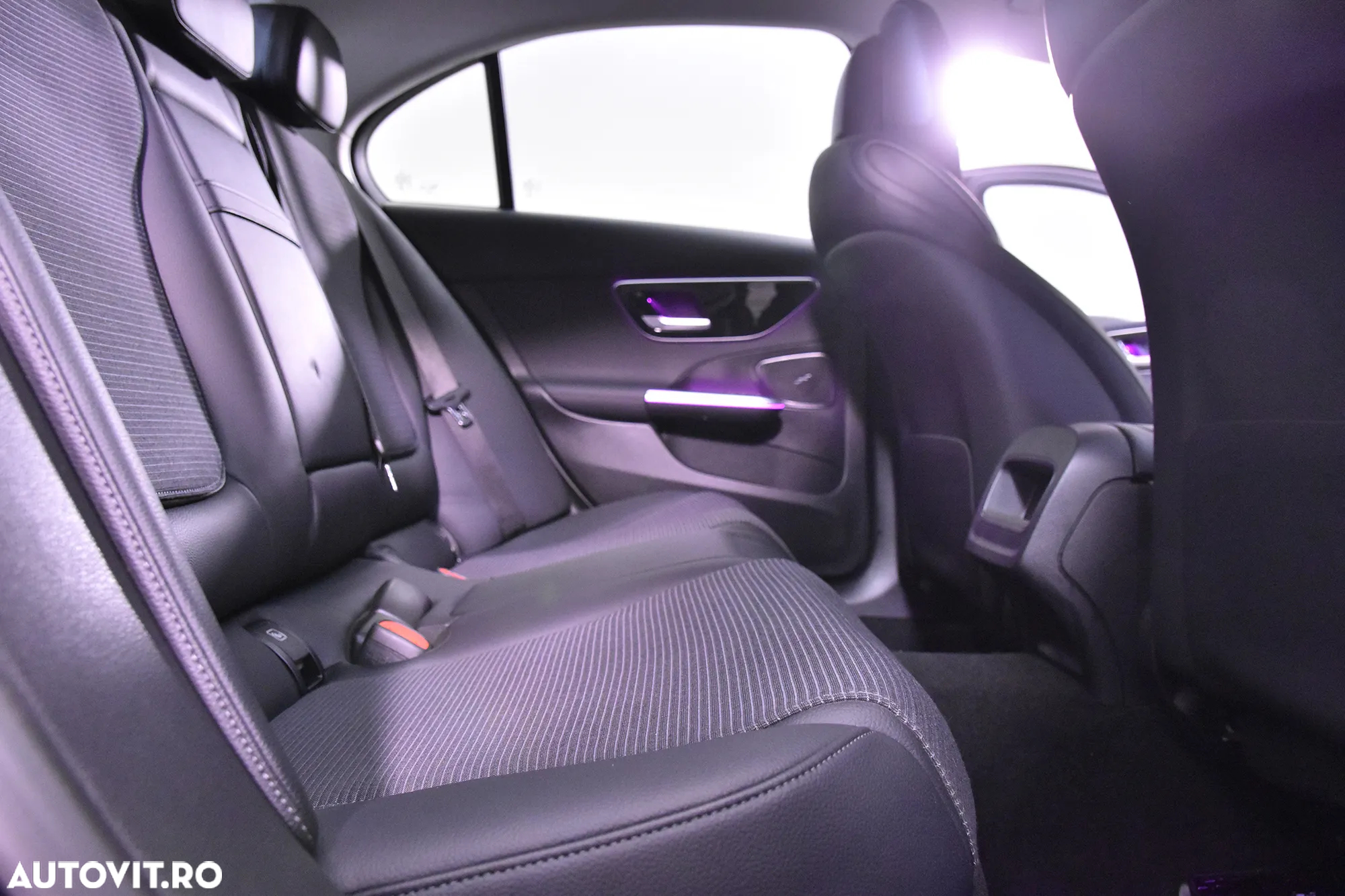 Mercedes-Benz C 200 9G-TRONIC - 12