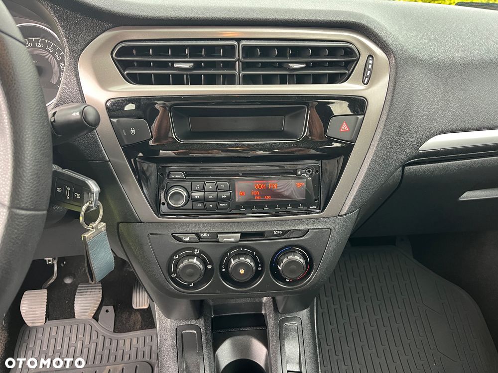Peugeot 301 1.2 VTi/Pure Tech Allure - 12