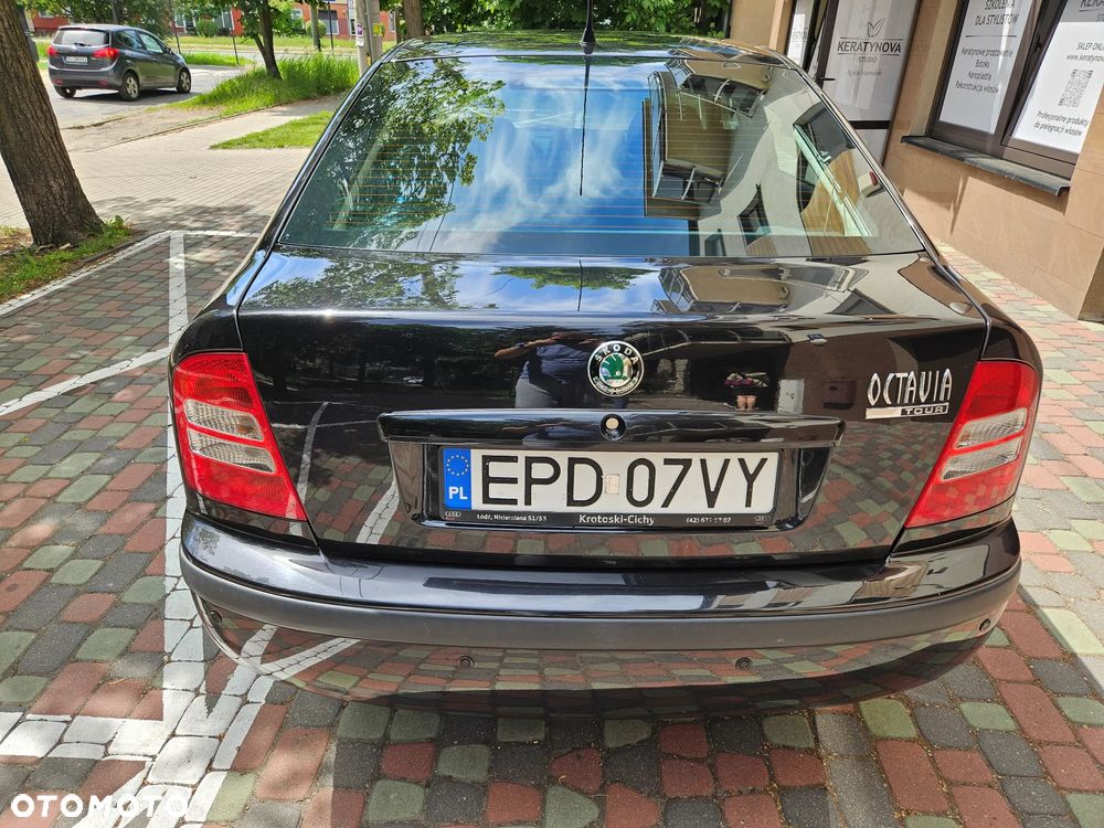 Skoda Octavia 1.6 Tour - 4