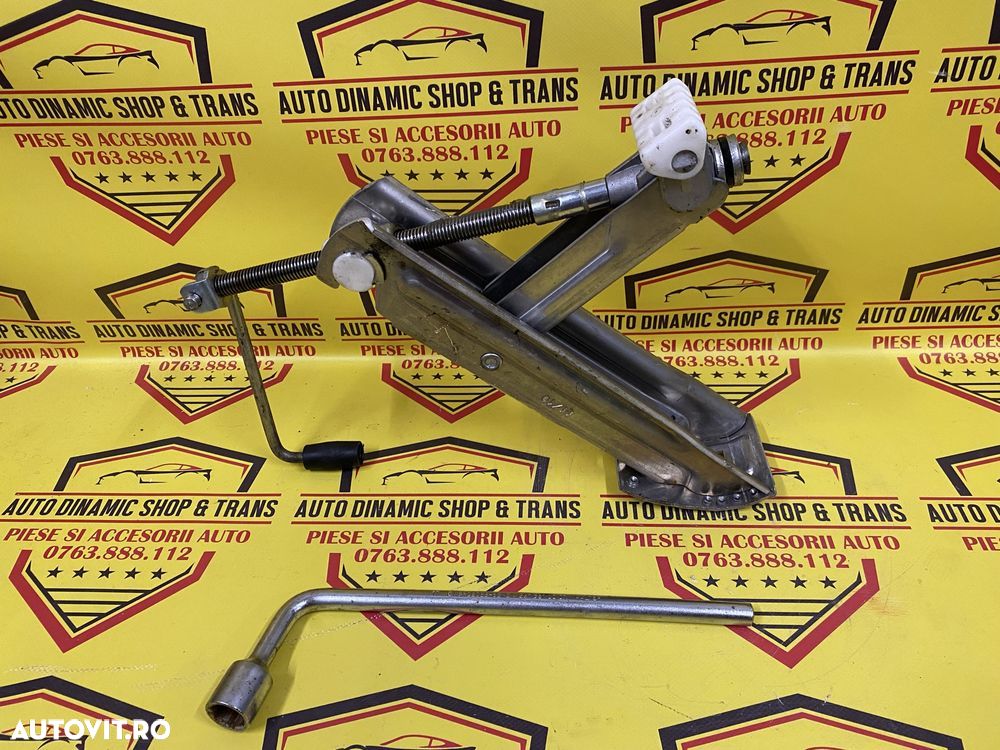 Cric auto cu cheie prezoane  original Mercedes W211 E class - 2