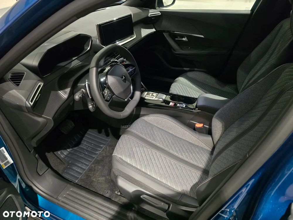 Peugeot 2008 PureTech mHEV Allure e-DCS6 - 11