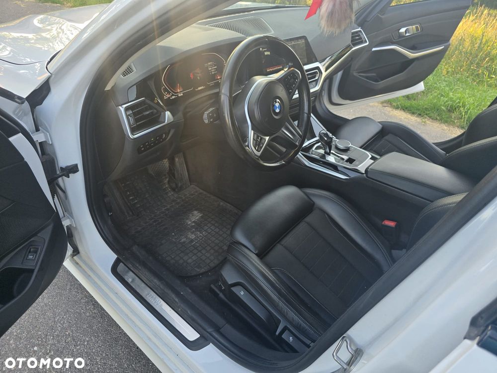 BMW Seria 3 320d mHEV M Sport - 12