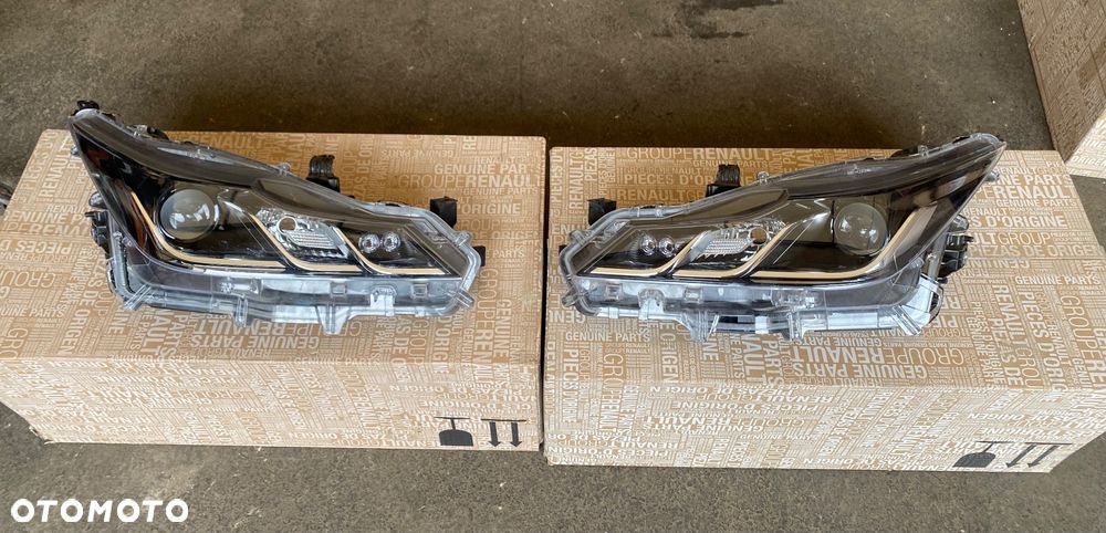 TOYOTA COROLLA E21 E 21 SEDAN KOMPLET LAMP PRZEDNICH LAMPY REFLEKTORY PRZEDNIE LAMPA PRZEDNIA LEWA PRAWA REFLEKTOR PRZEDNI LEWY PRAWY PRZÓD EUROPA  8110-02T31-00  81110-02T31  81150-02T31  81150-02T31-00  E210 E 210 - 1
