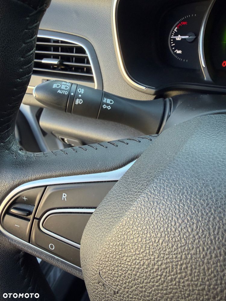 Renault Megane ENERGY TCe 130 EXPERIENCE - 17