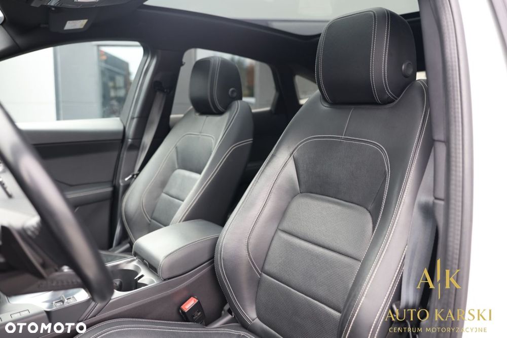 Jaguar E-Pace - 33