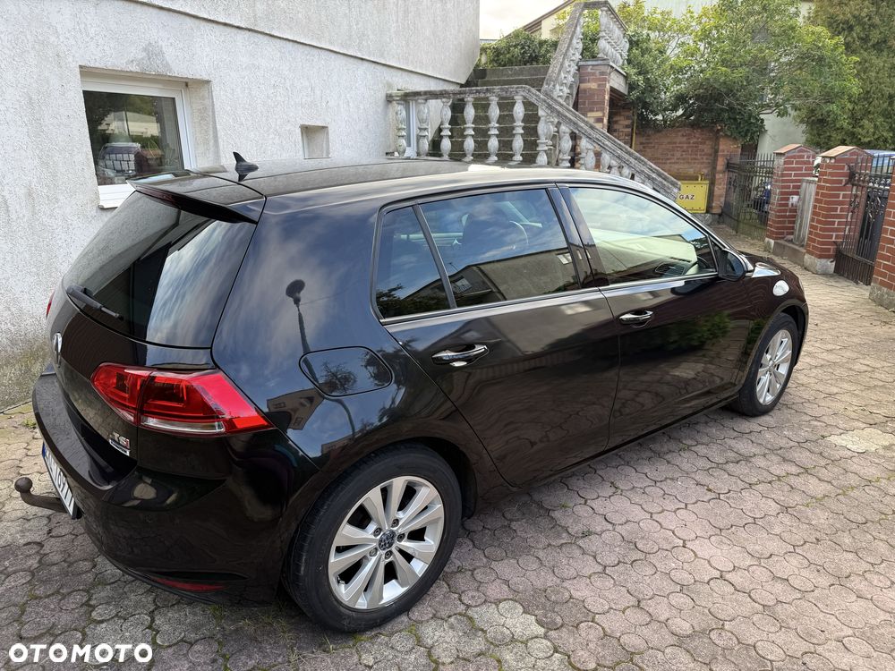 Volkswagen Golf - 8