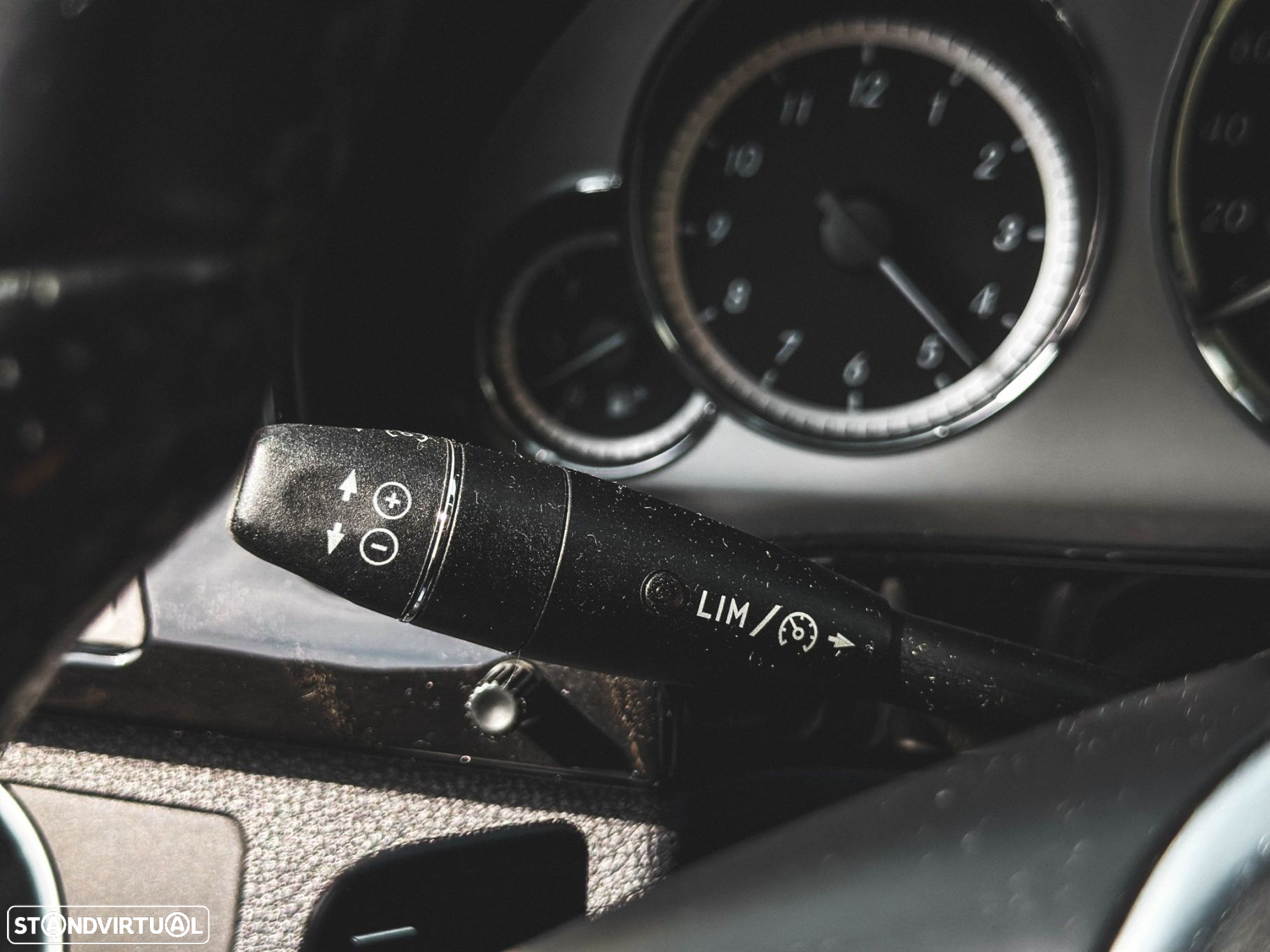 Mercedes-Benz E 220 CDi Avantgarde BlueEfficiency Auto - 19