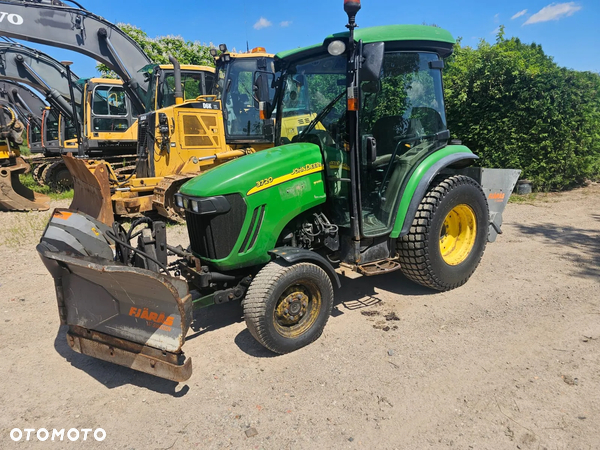 John Deere 3720