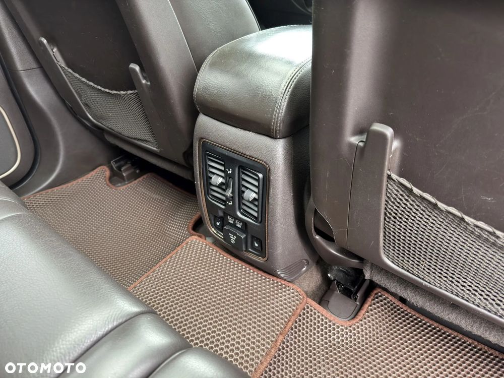 Jeep Grand Cherokee 5.7 V8 HEMI Overland Summit - 13