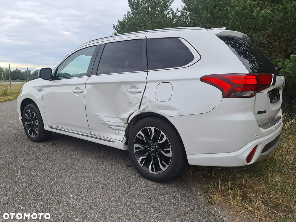 Mitsubishi Outlander 2.0 4WD Plus - 8