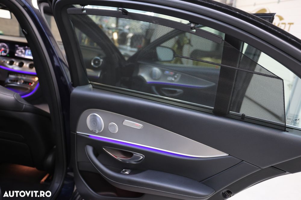 Mercedes-Benz E 300 de 4Matic 9G-TRONIC AMG Line - 19