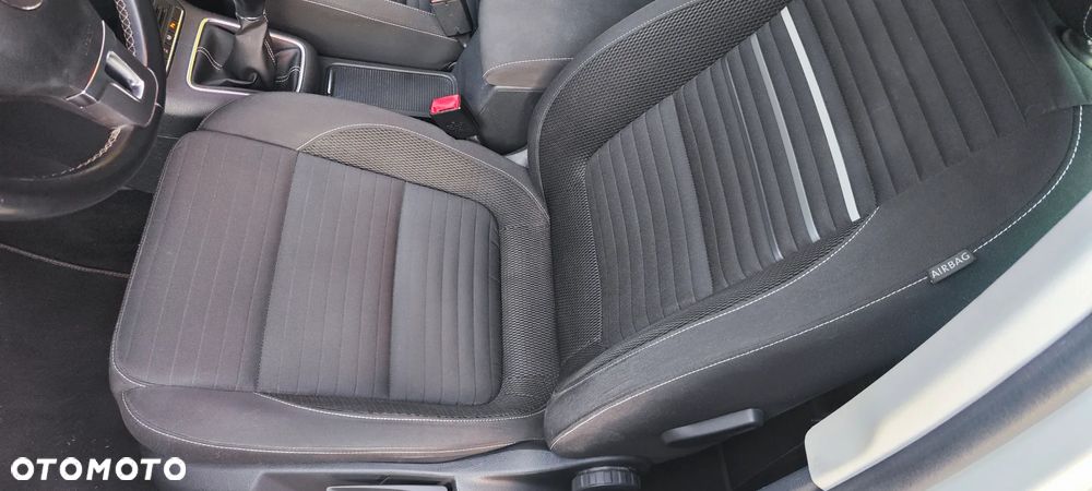 Volkswagen Tiguan 2.0 TDI DPF BlueMotion Technology Sport & Style - 18