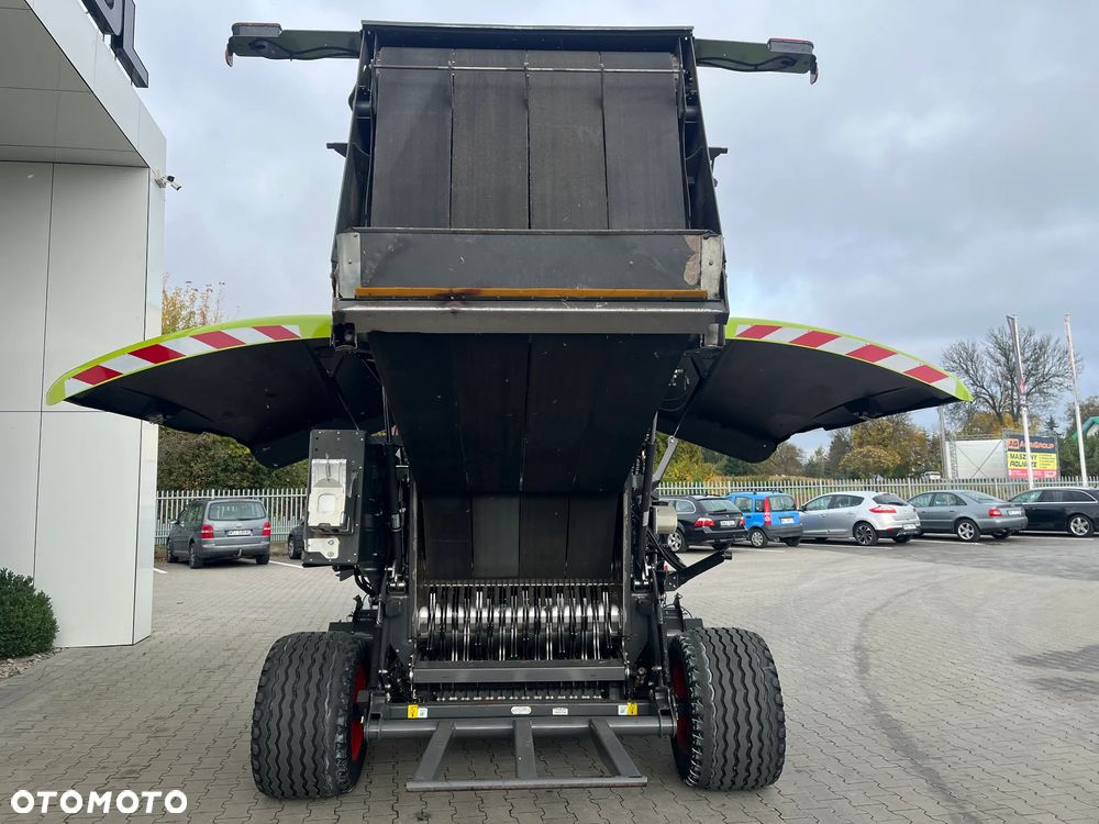 Claas Variant 485 RC - 14