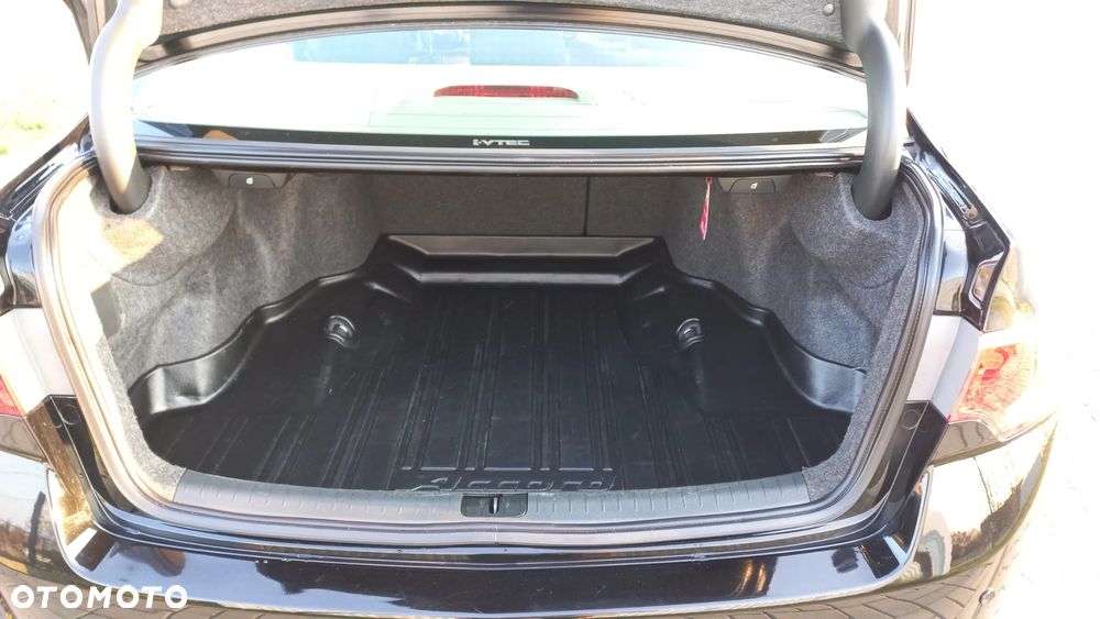 Honda Accord 2.0 Comfort - 2