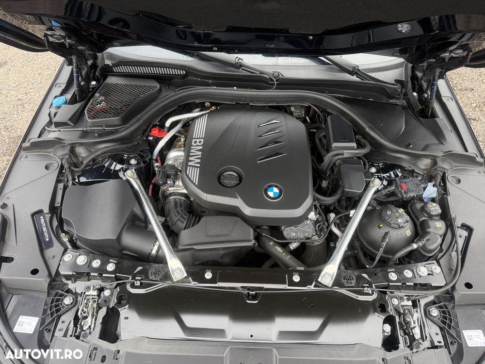 BMW Seria 5 520d xDrive AT MHEV - 33