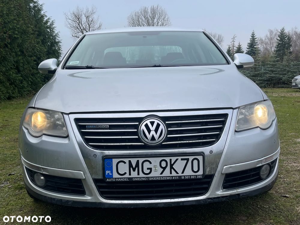 Volkswagen Passat 2.0 TDI DPF BlueMotion Technology Trendline - 11