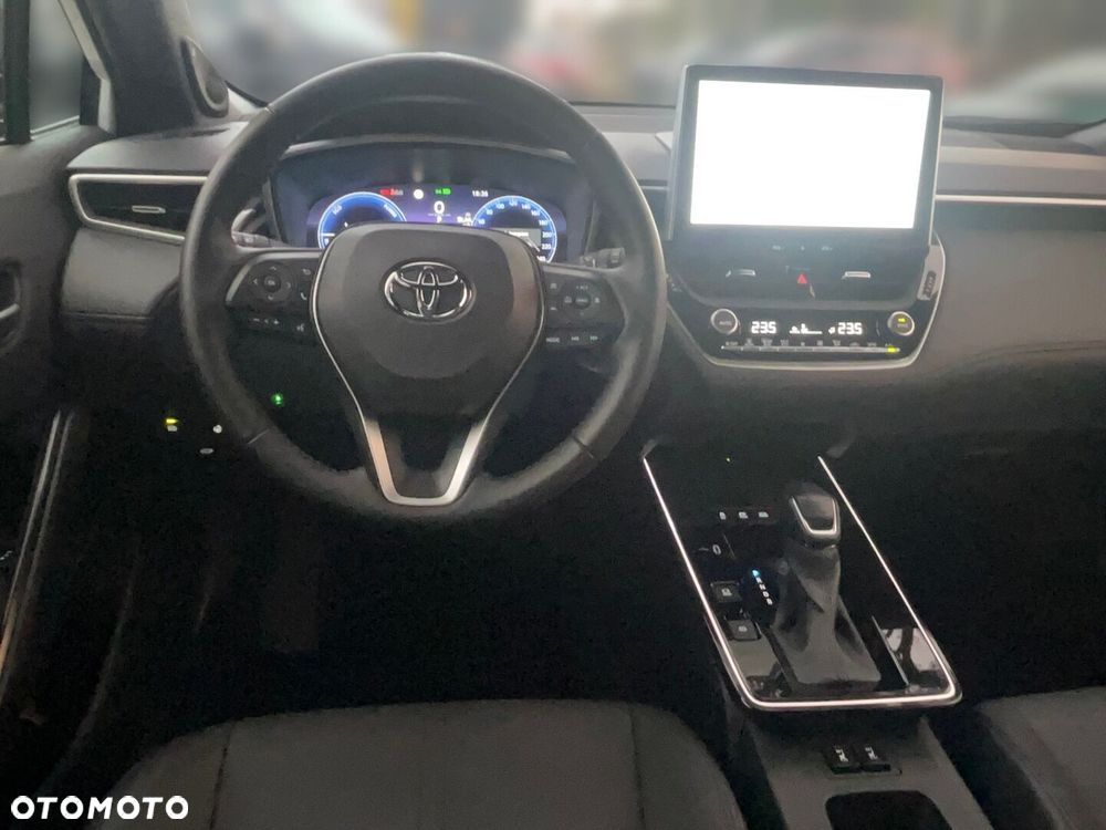 Toyota Corolla Cross - 9