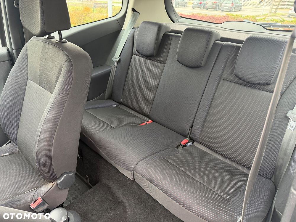 Renault Clio 1.2 16V 75 Expression - 17