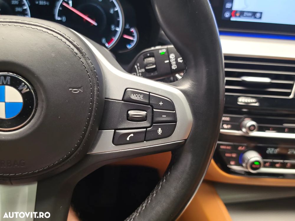 BMW Seria 5 520d Aut. M Sport Edition - 28