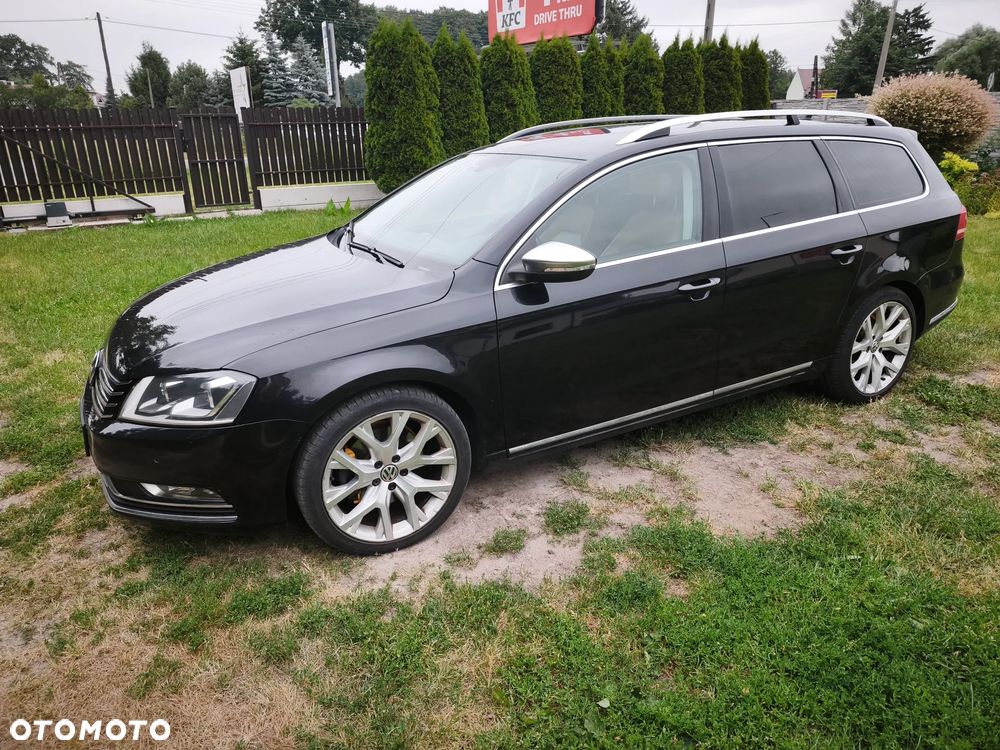 Volkswagen Passat - 12