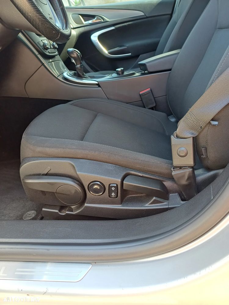 Opel Insignia 2.0 CDTI - 32