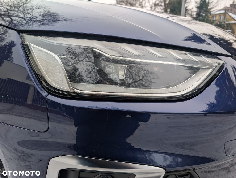 Audi A4 Limousine - 14