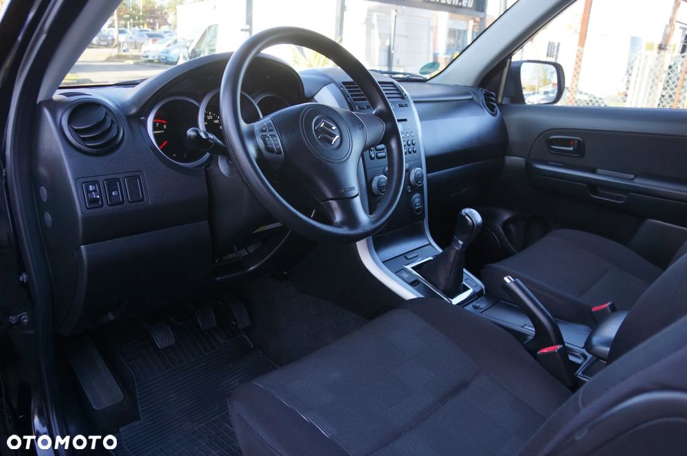 Suzuki Grand Vitara 1.6 Comfort - 18