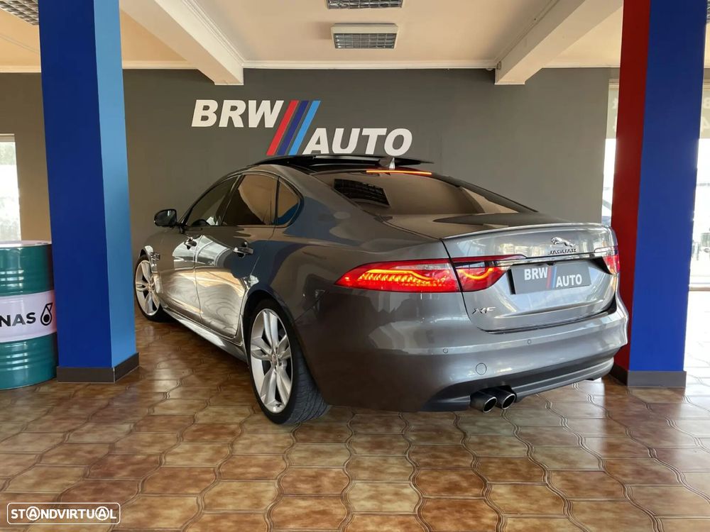 Jaguar XF - 3