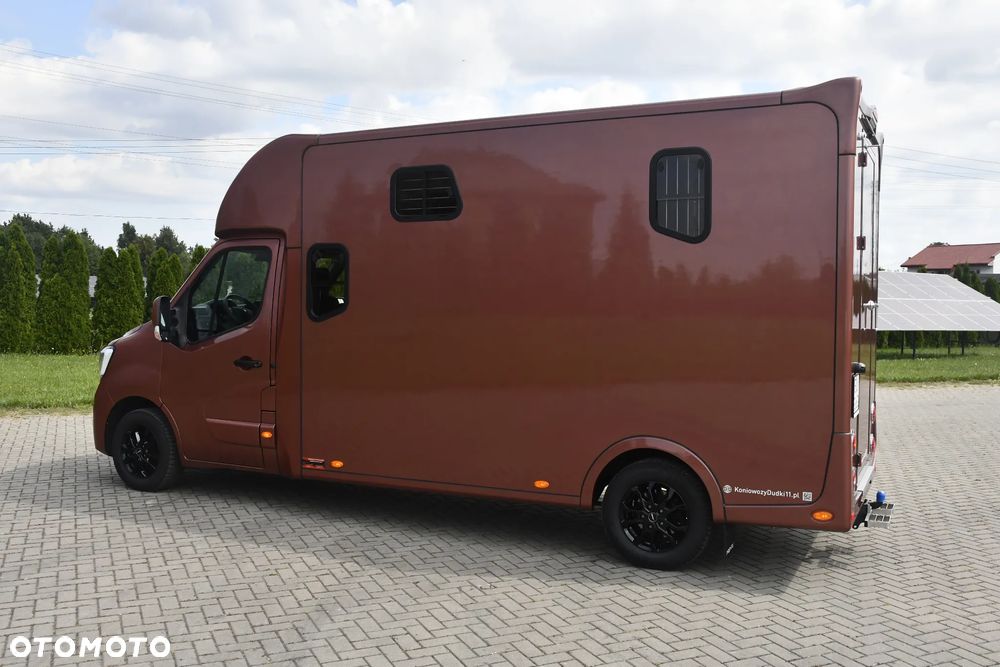 Renault Master Koniowóz - 17