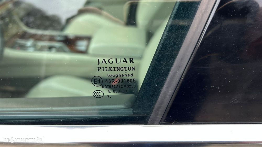 Jaguar XF 2.7 D V6 Premium Luxury - 15