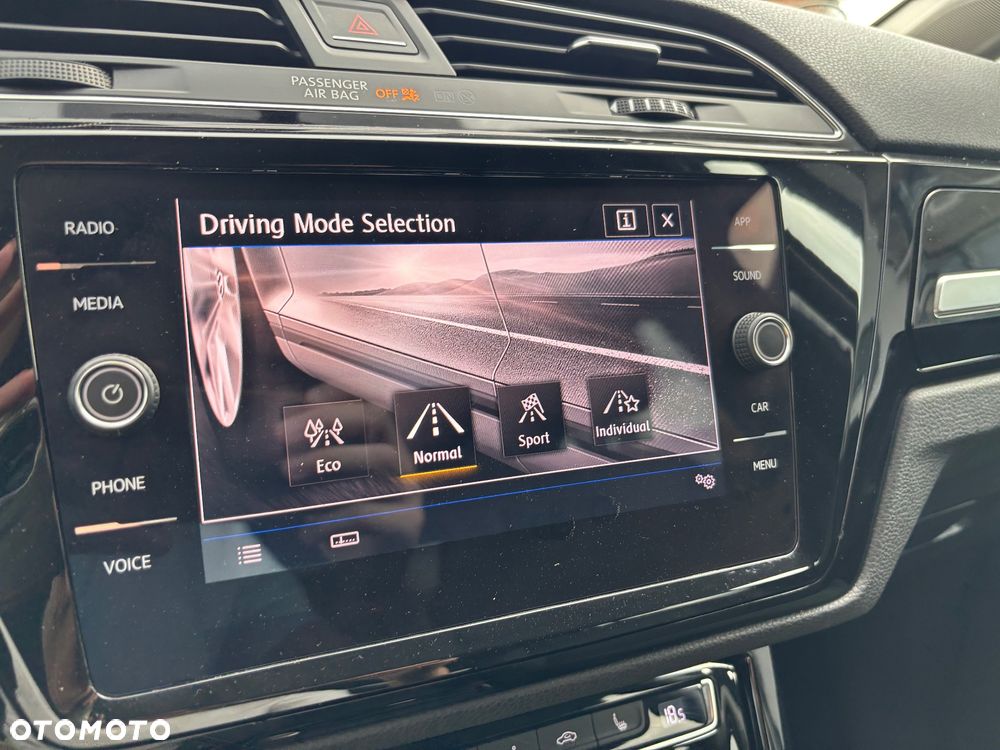 Volkswagen Touran 2.0 TDI SCR DSG Highline - 15