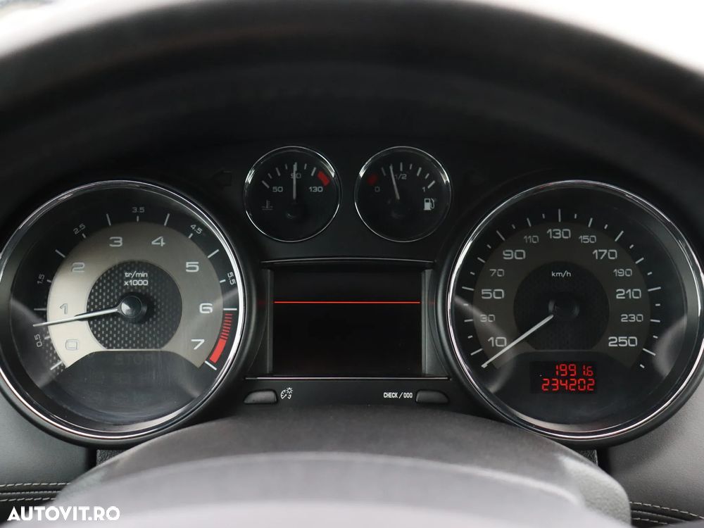 Peugeot RCZ 1.6 THP Sport - 11