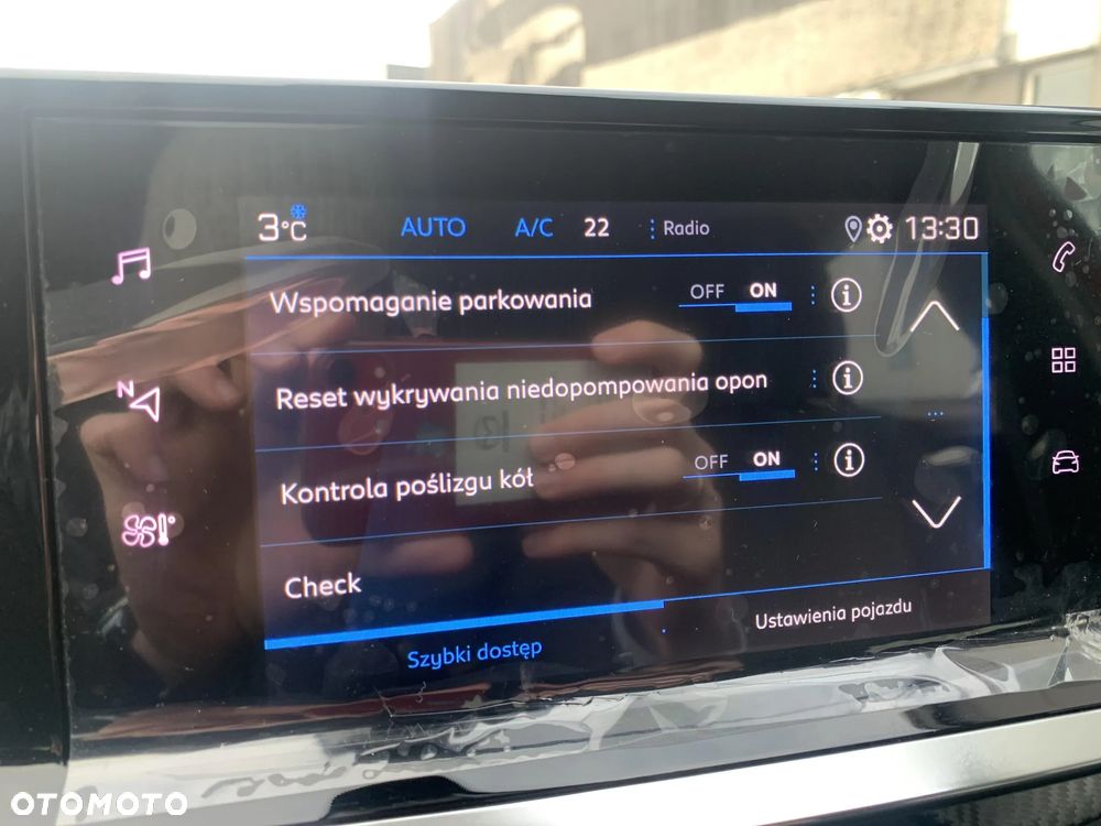 Peugeot 2008 PureTech 130 Allure S&S EAT8 - 16