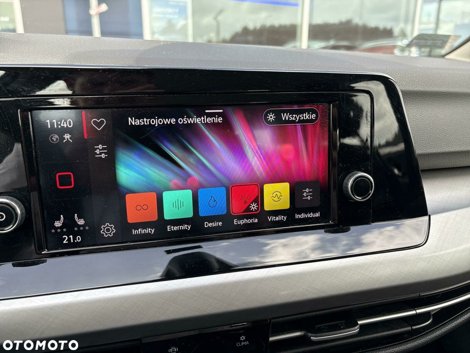 Volkswagen Golf VIII 1.5 TSI EVO Life - 23