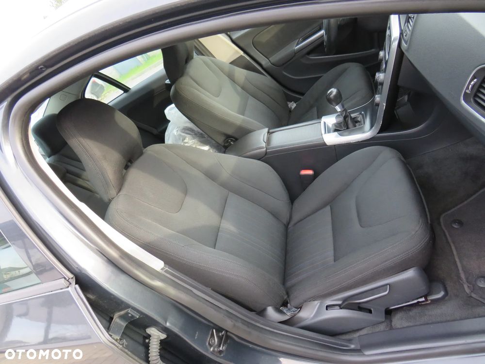 Volvo S60 D4 Edition - 35