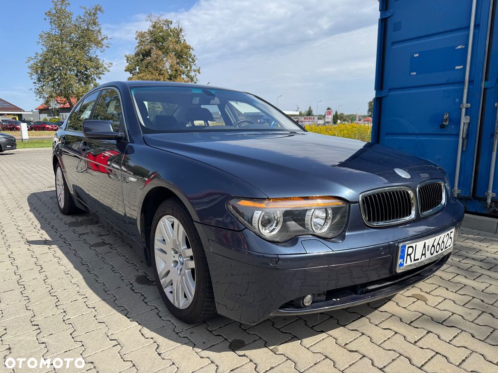 BMW Seria 7 745i - 6