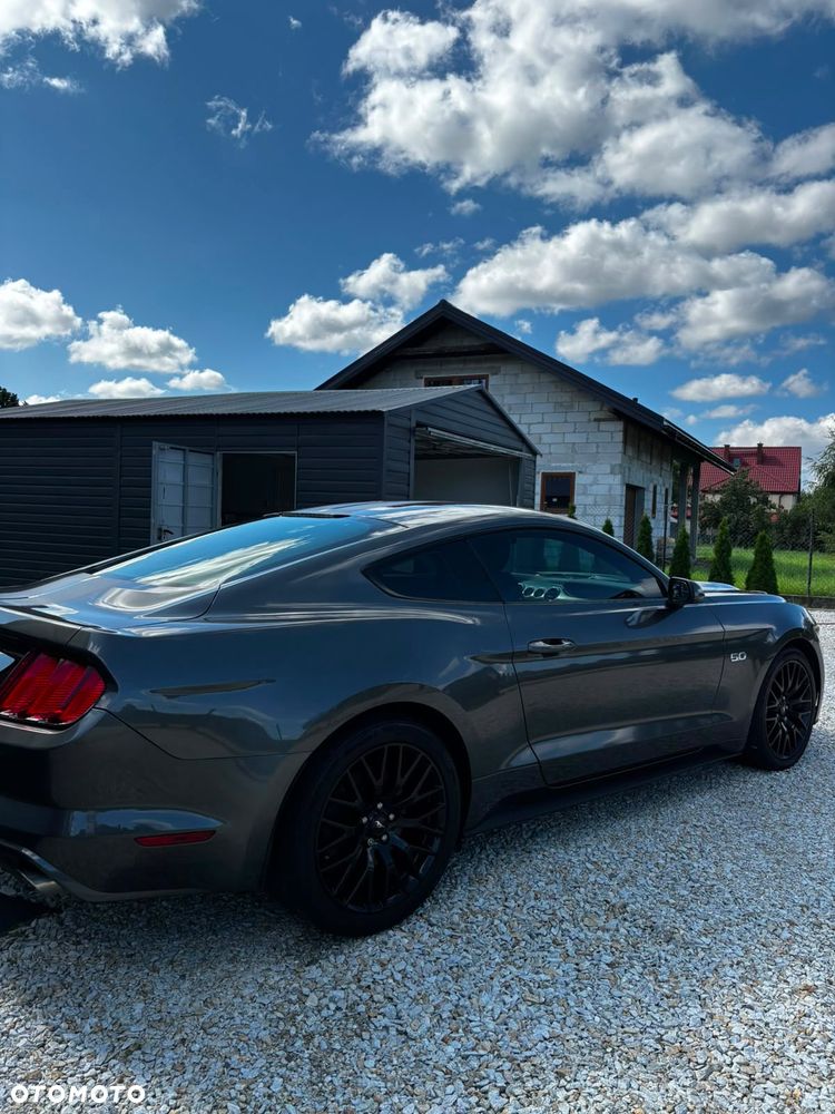 Ford Mustang - 25