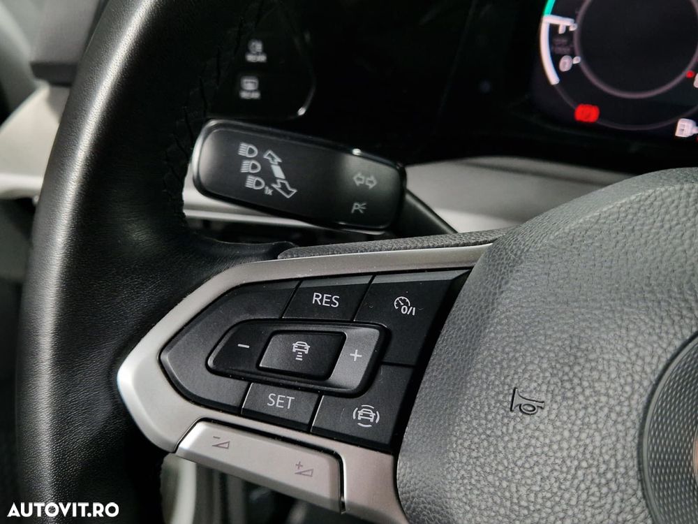 Volkswagen Golf 1.0 TSI Life - 14