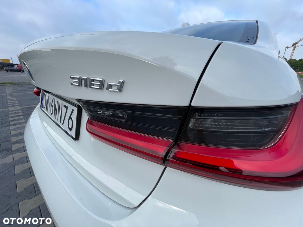 BMW Seria 3 318d mHEV M Sport - 10