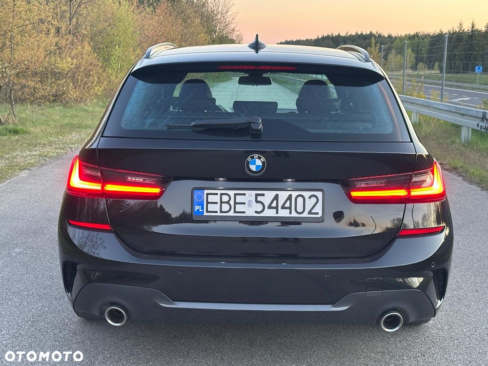 BMW Seria 3 318i M Sport - 8