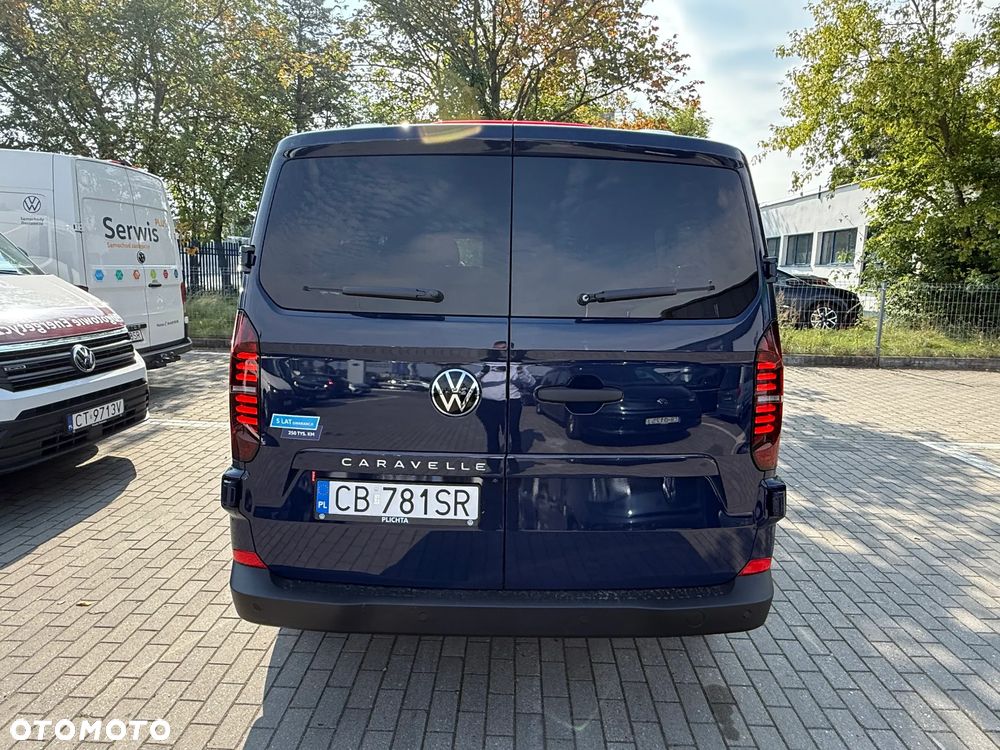 Volkswagen Caravelle - 8