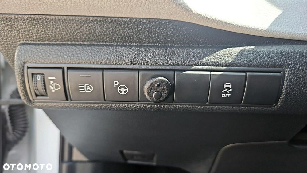 Toyota Corolla 1.8 Hybrid Comfort - 23