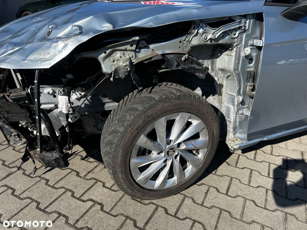 Skoda Superb 1.5 TSI Ambition DSG - 5